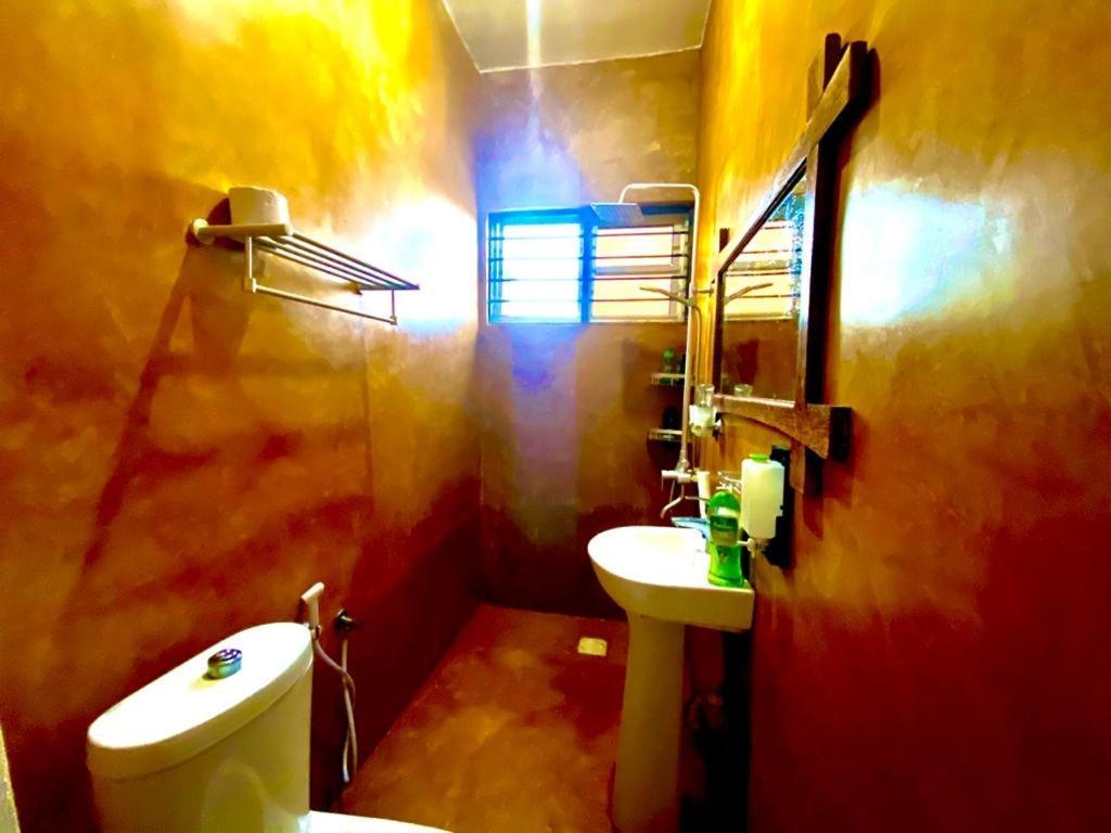 Apartment Vick Boutique With New Power Backup Banda Kuu