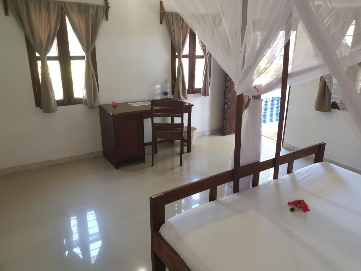 Nungwi Inn Beach Cottages 3*