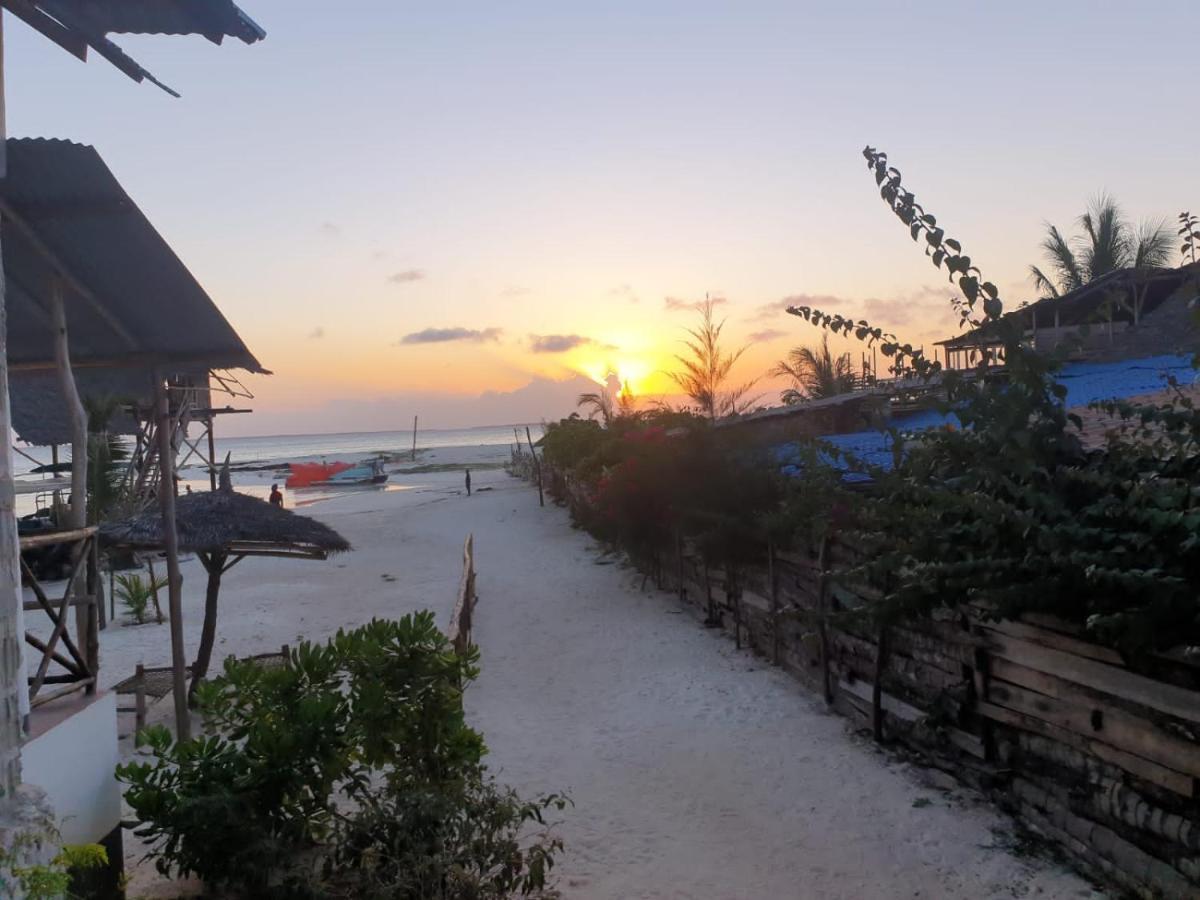 Ndiro House Bed & Breakfast *