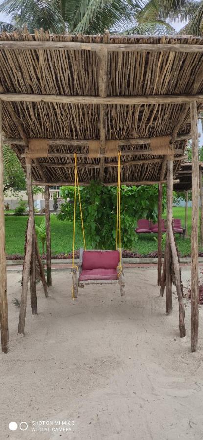 Pwani Beach Hotel & Apartments
