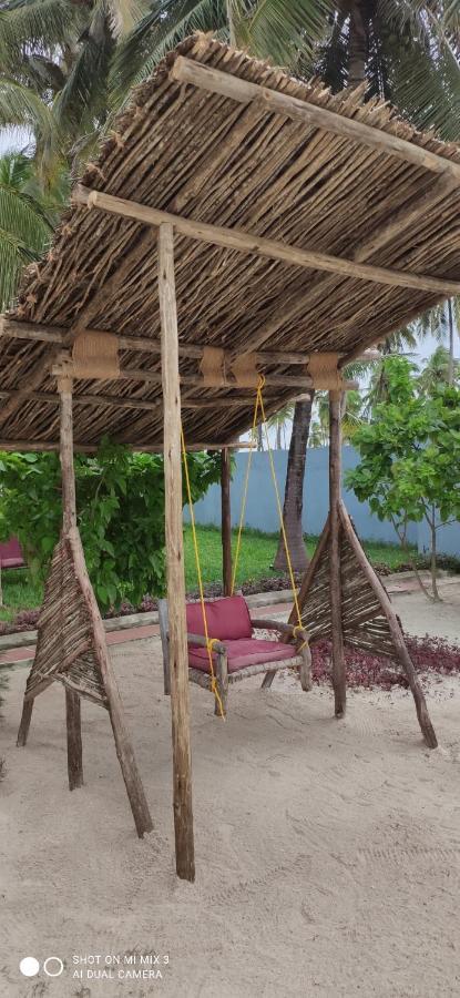 Pwani Beach Hotel & Apartments