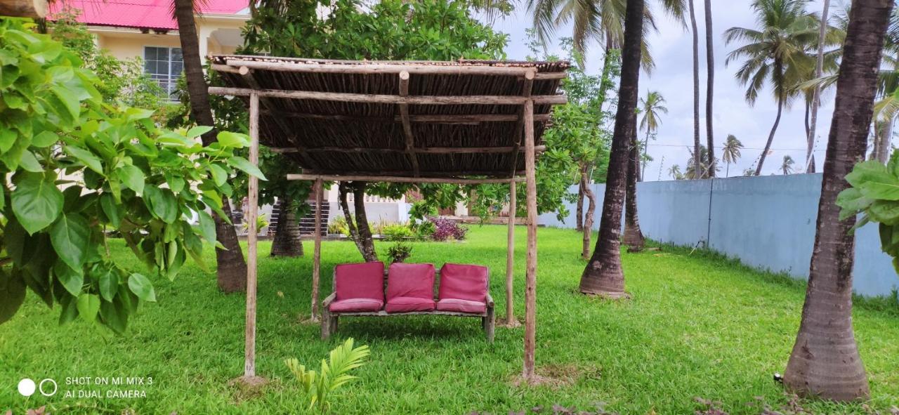 Pwani Beach Hotel & Apartments * Pwani Mchangani