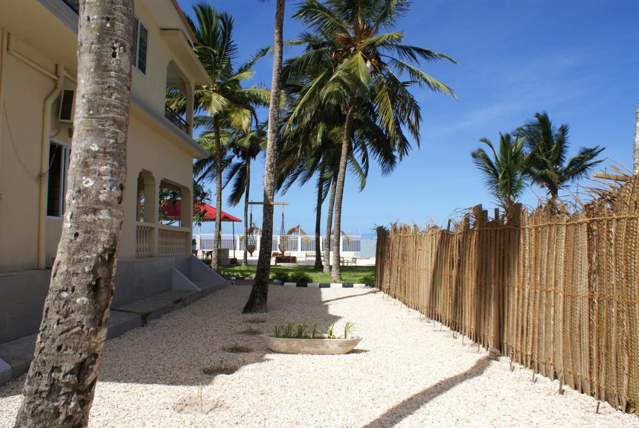 Pwani Beach Hotel & Apartments *