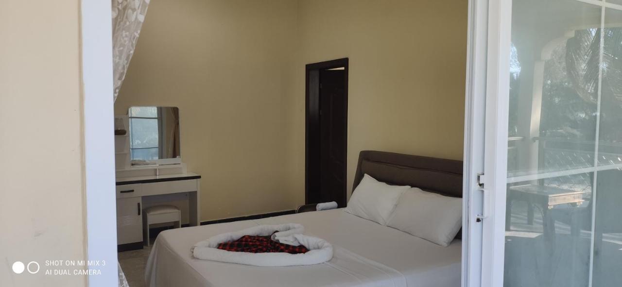 Pwani Beach Hotel & Apartments Pwani Mchangani