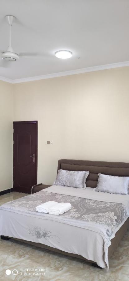 Pwani Beach Hotel & Apartments Bed & Breakfast