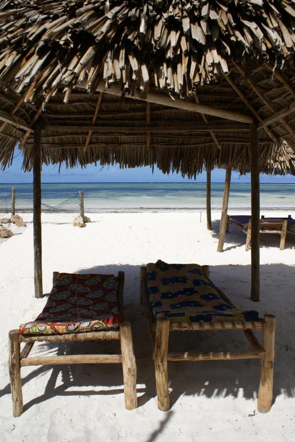 Pwani Beach Hotel & Apartments Bed & Breakfast *