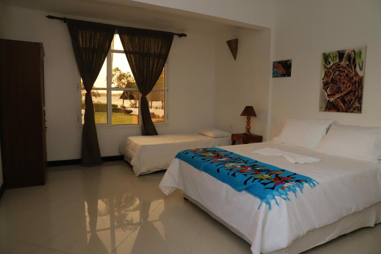 Ivory Ocean View Hotel *