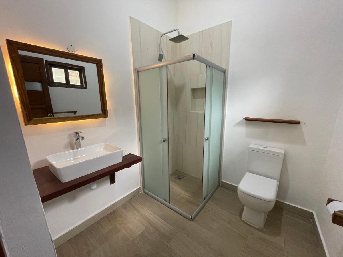 Gaia Hotel *