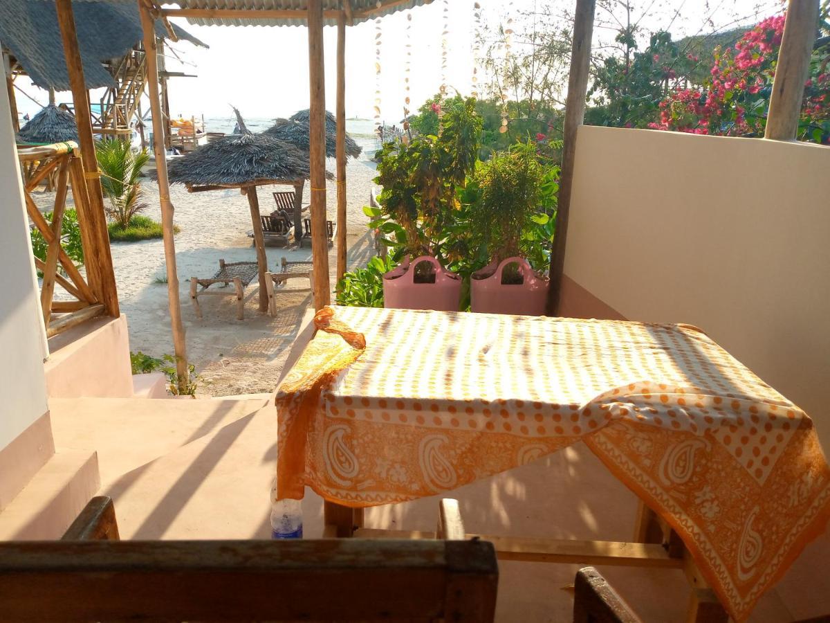 Ndiro House Bed & Breakfast