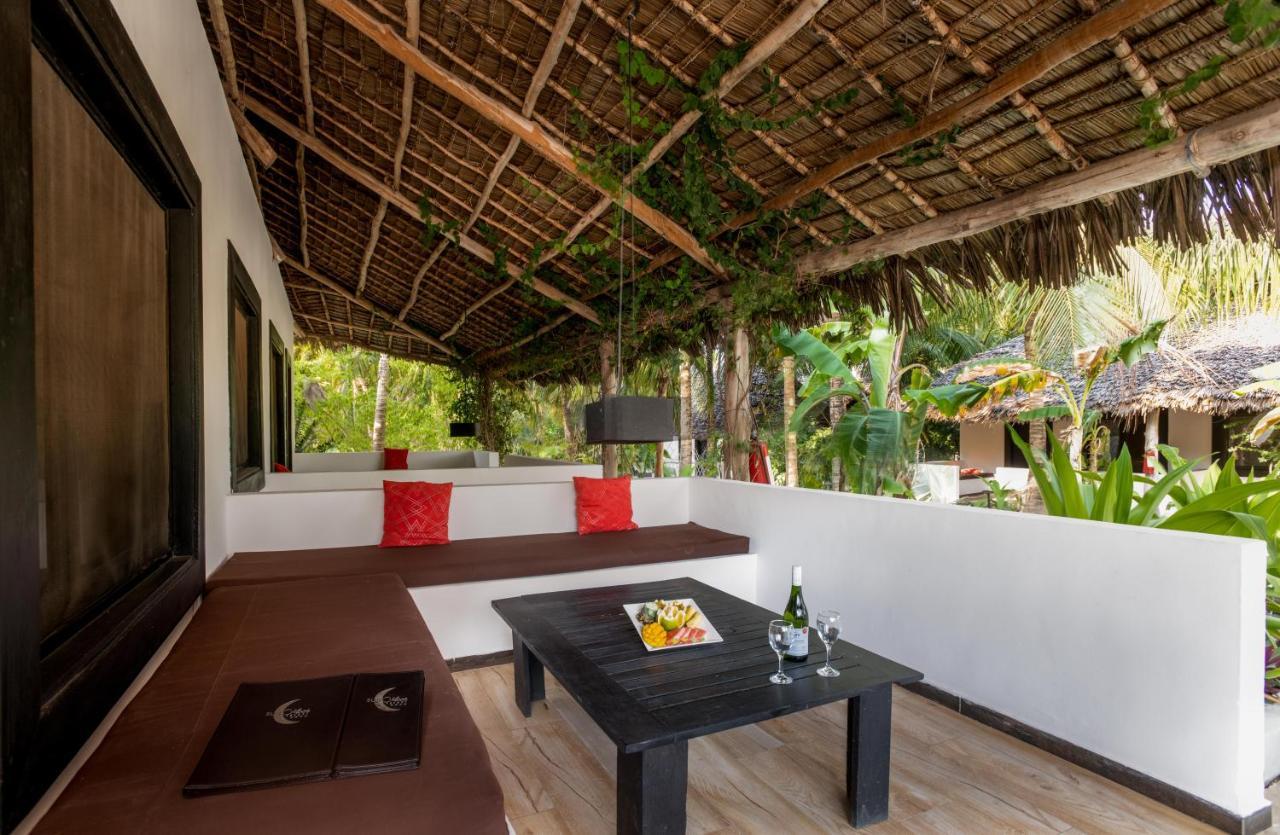 Blue Moon Hotel 4*