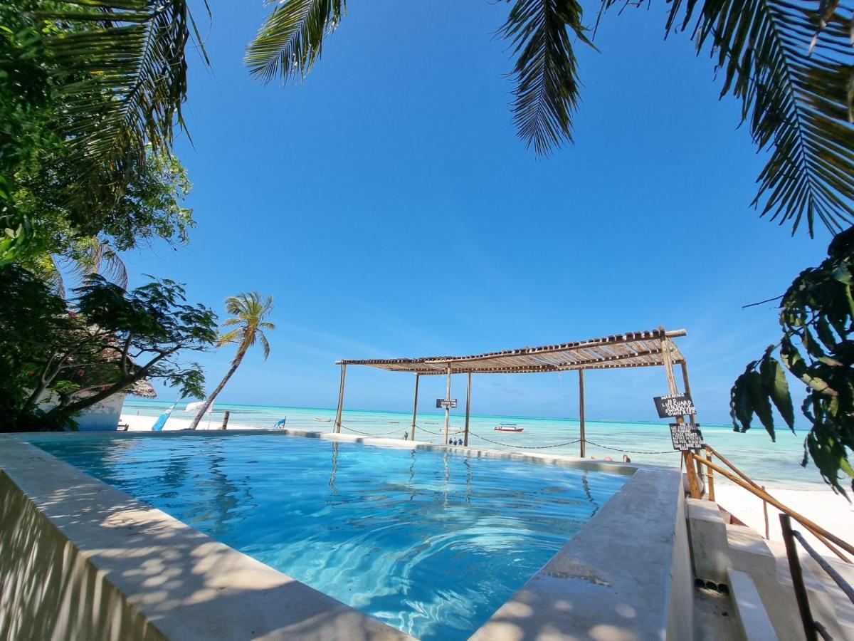 Red Monkey Lodge *