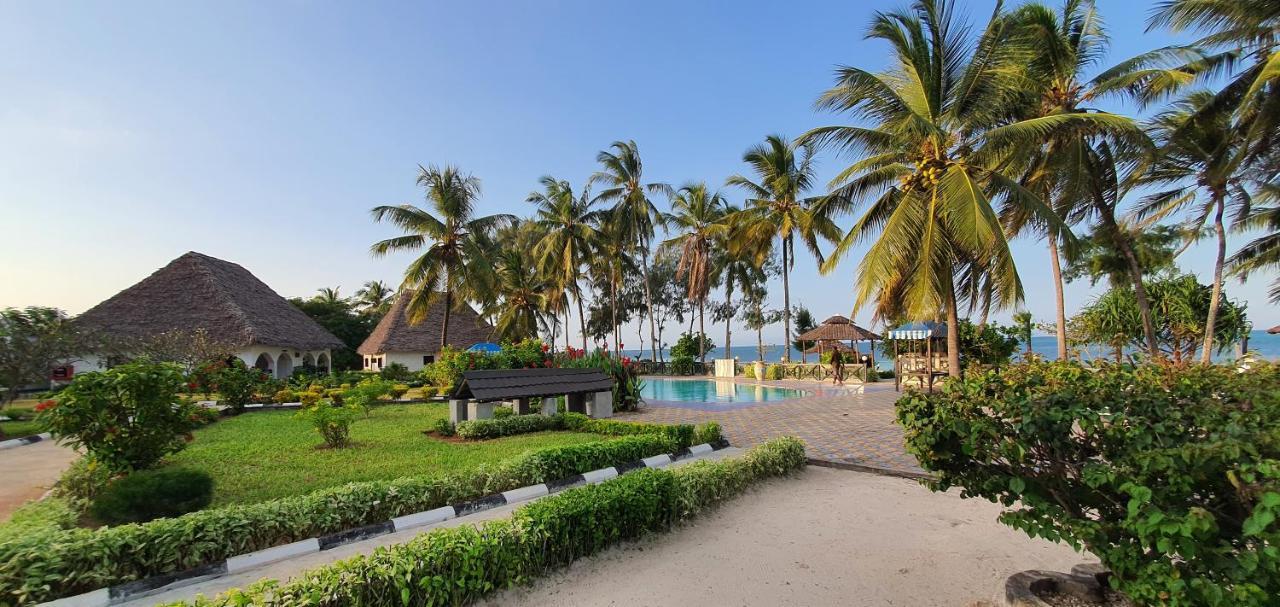 Hotel Mermaids Cove & Uroa