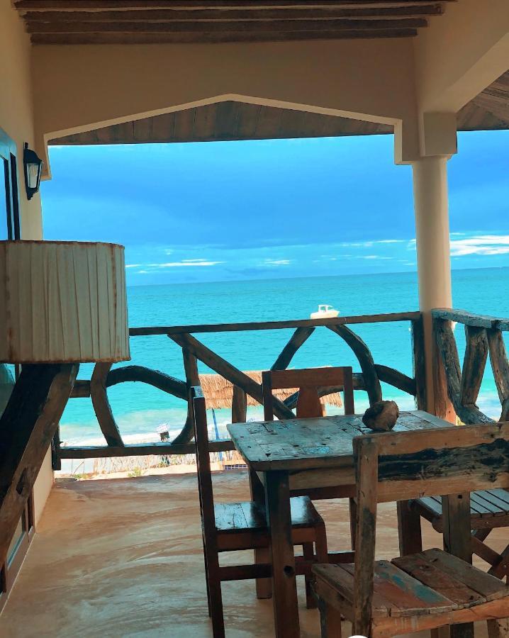 White Sands Hotel *