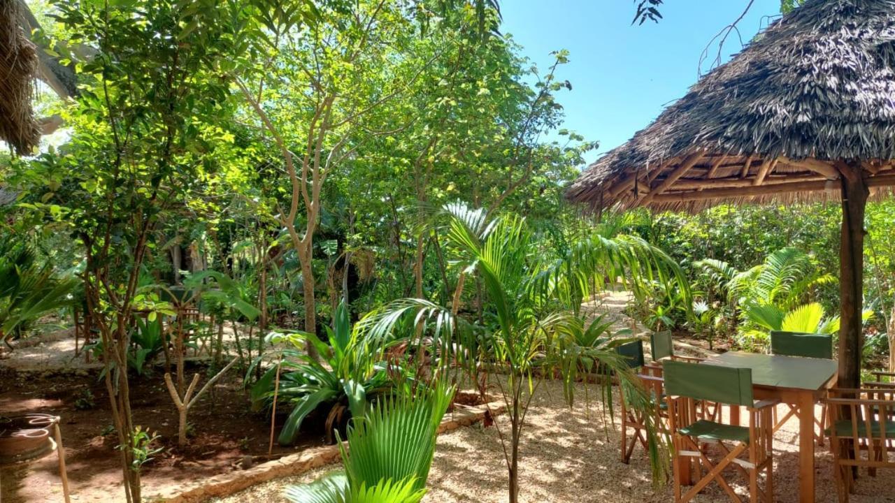Baobab Safari Beach * Mtende