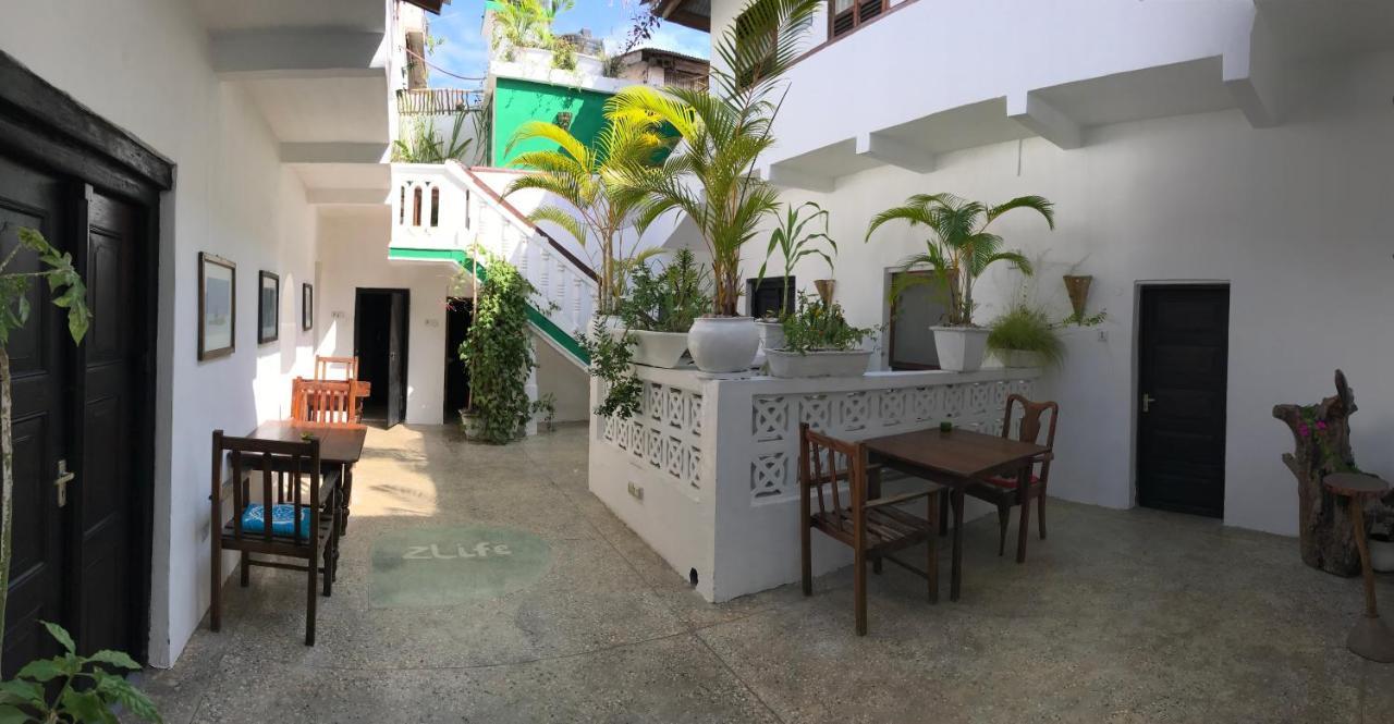 Zlife Stone Town