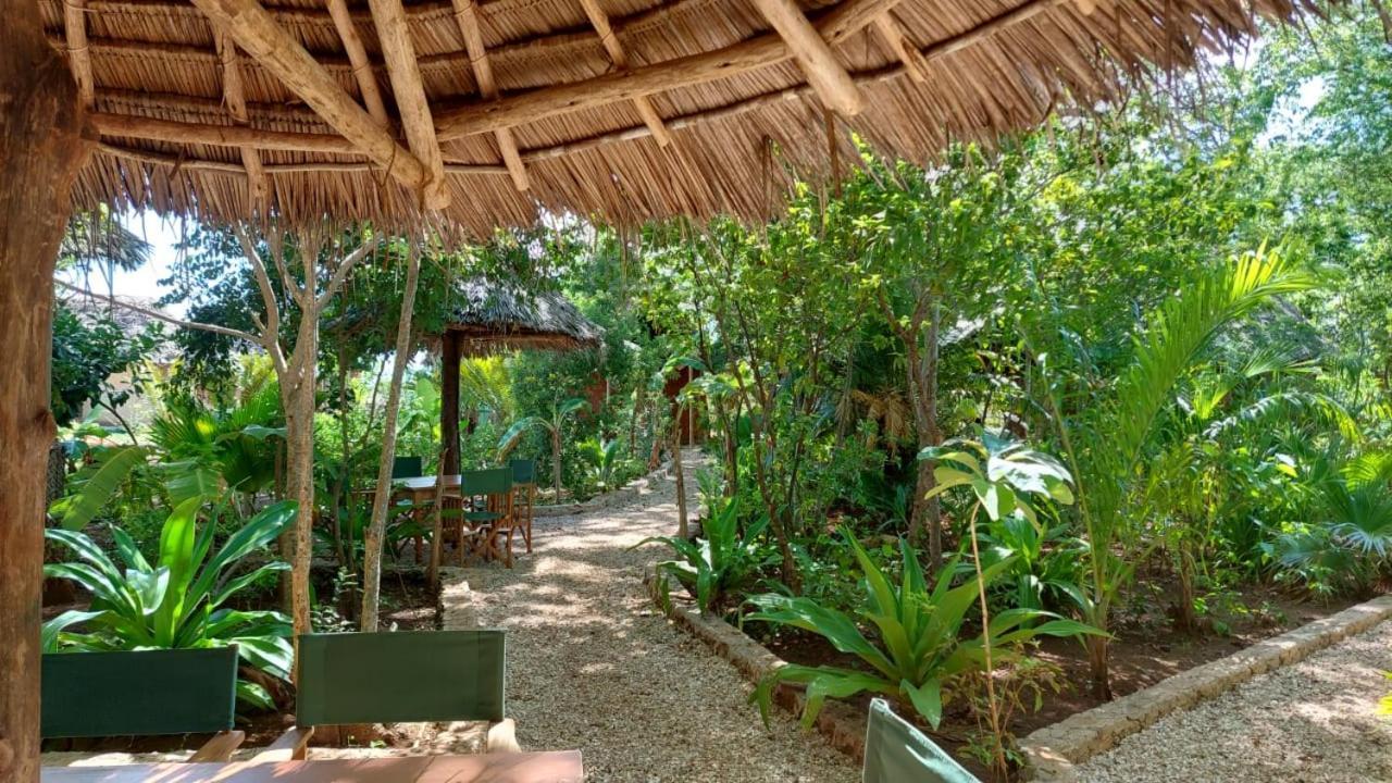 Baobab Safari Beach * Mtende