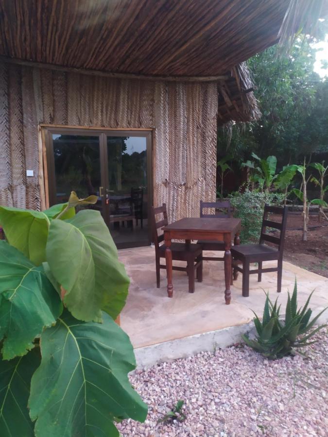 Baobab Safari Beach Mtende