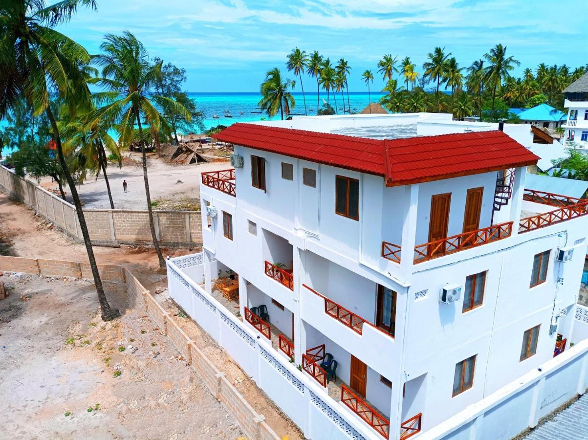Zanzicrown Hotel 3*