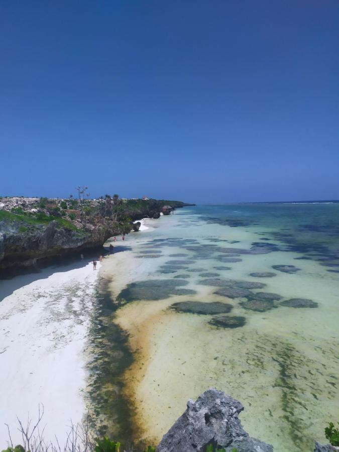 Bed & Breakfast Baobab Safari Beach Mtende