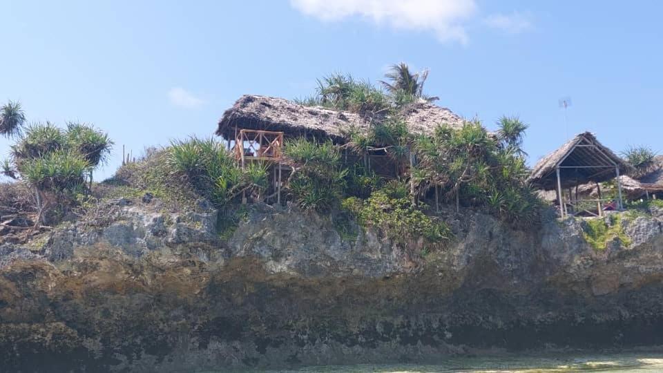Baobab Safari Beach Bed & Breakfast *
