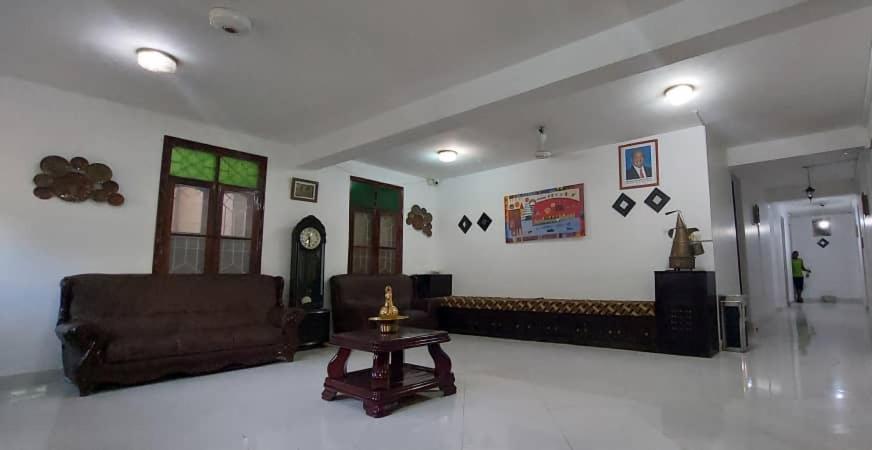 All Seasons Hotel 3*