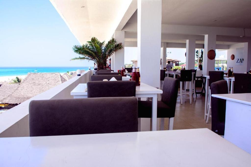 Lazy Beach Hotel 3*