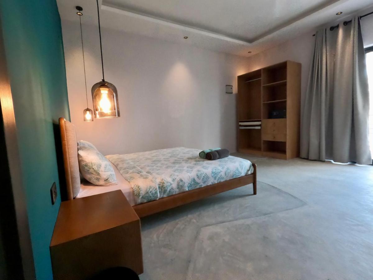 V In Hotel Paje