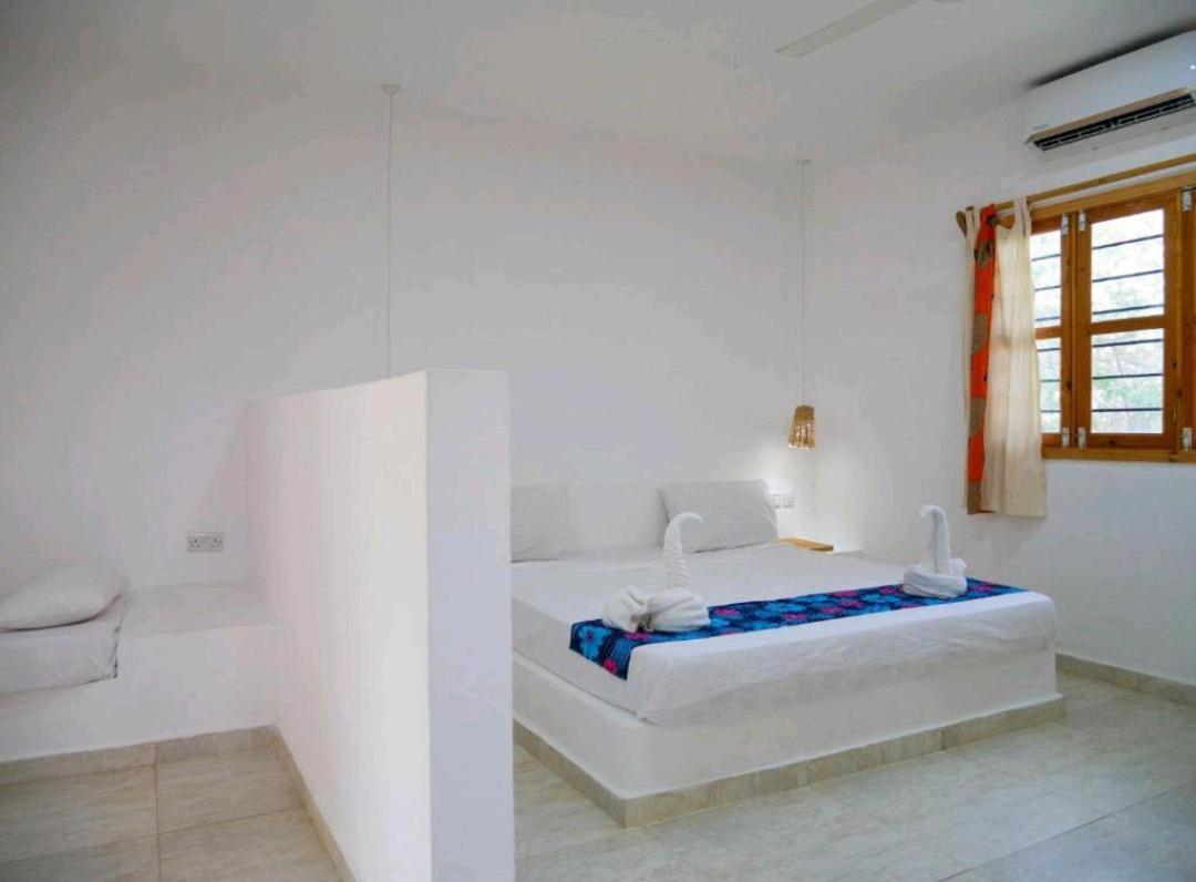 Jahazi Bed & Breakfast *