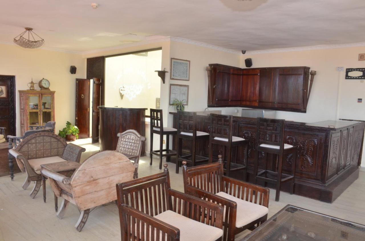 Al Johari & 3* Zanzibar