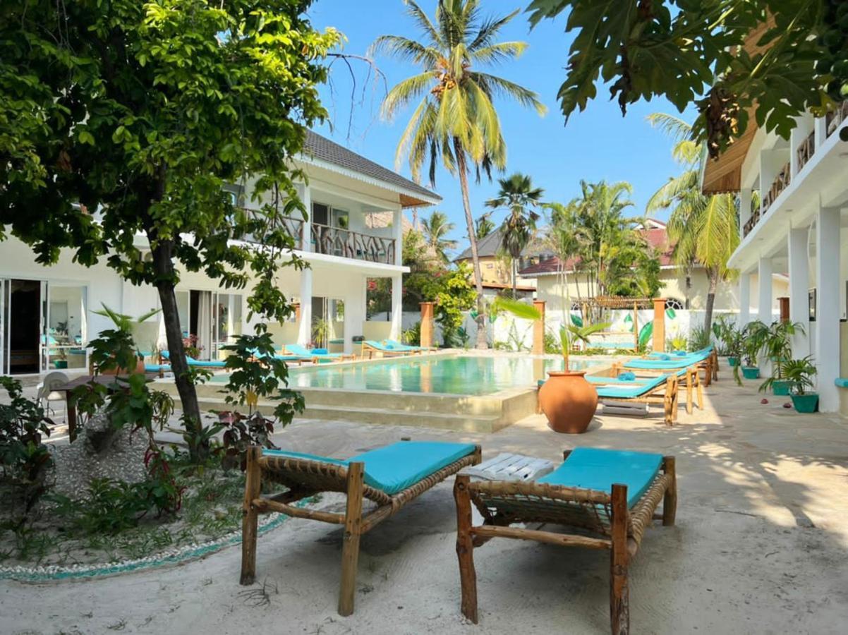 Frangi'pwani Hotel