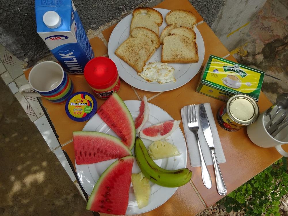 Bed & Breakfast Homeland Swahili 2*