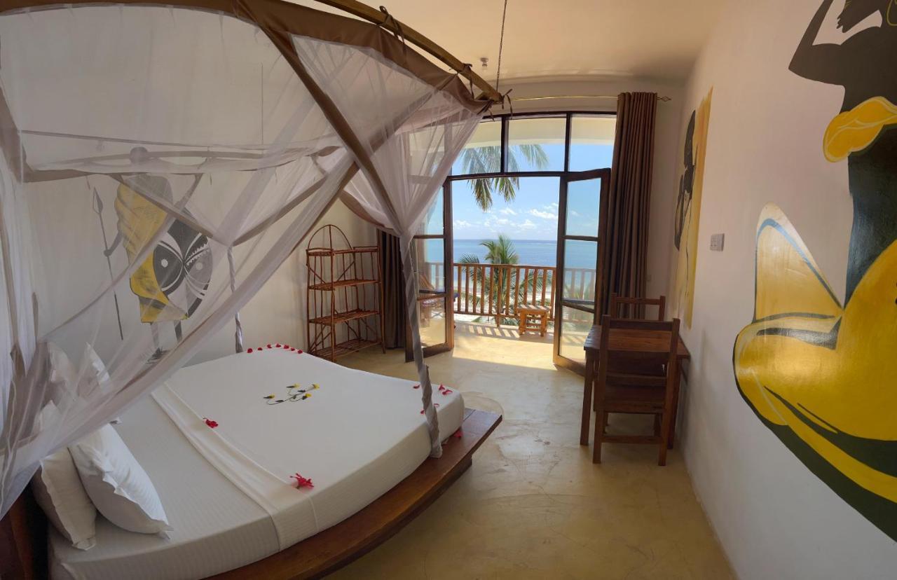 Sky & Zanzibar Hotel 3*