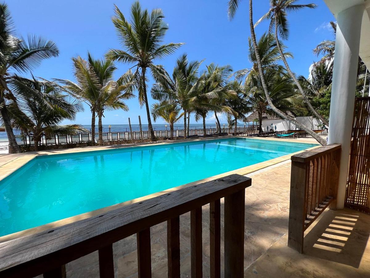 Sky & Zanzibar 3*