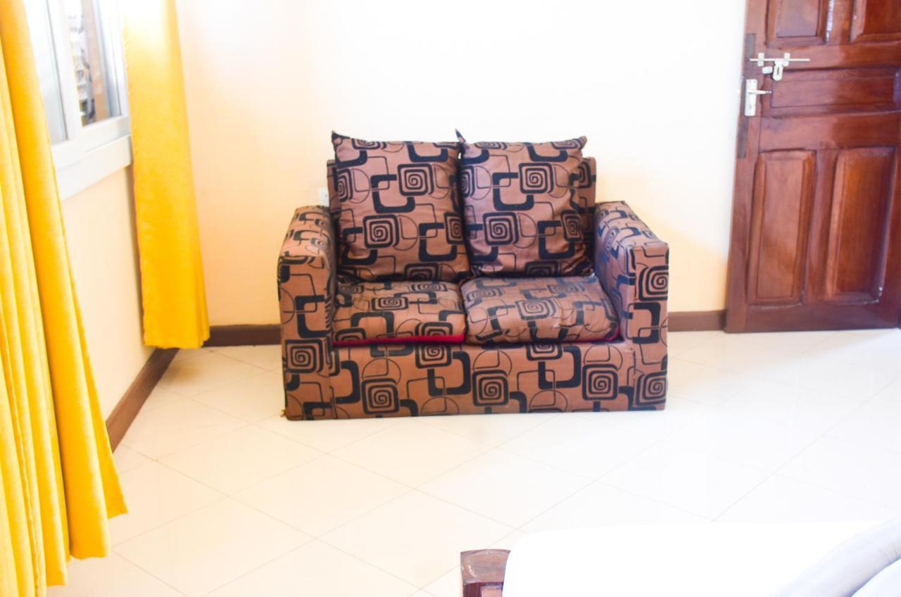Watermelon Stone Town Hostel *
