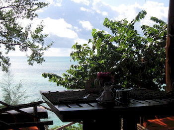 Zanzibar Rock Hotel 3*