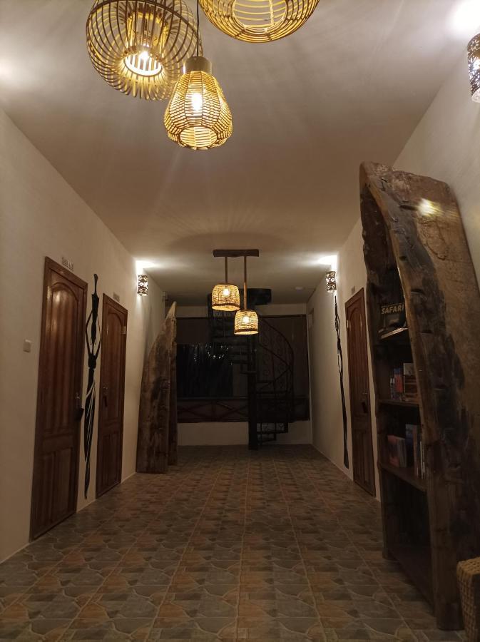 Hotel Zanzicrown 3*