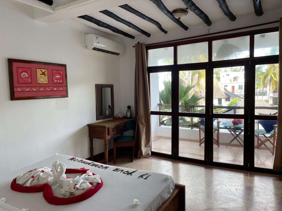 Five Palms 4* Bwejuu