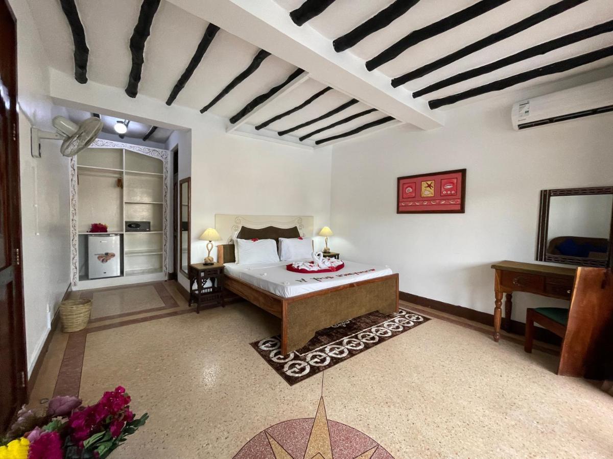 Five Palms 4* Bwejuu