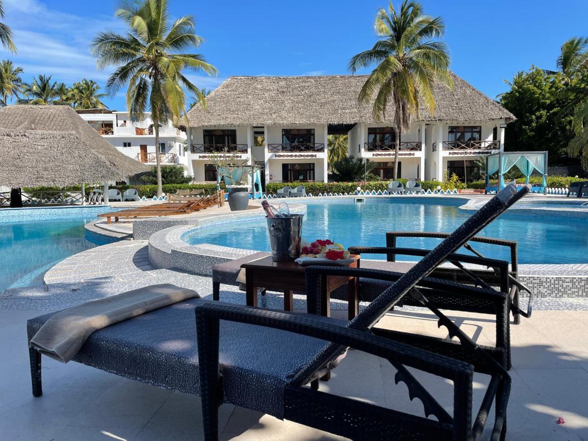 Five Palms Hotel Bwejuu