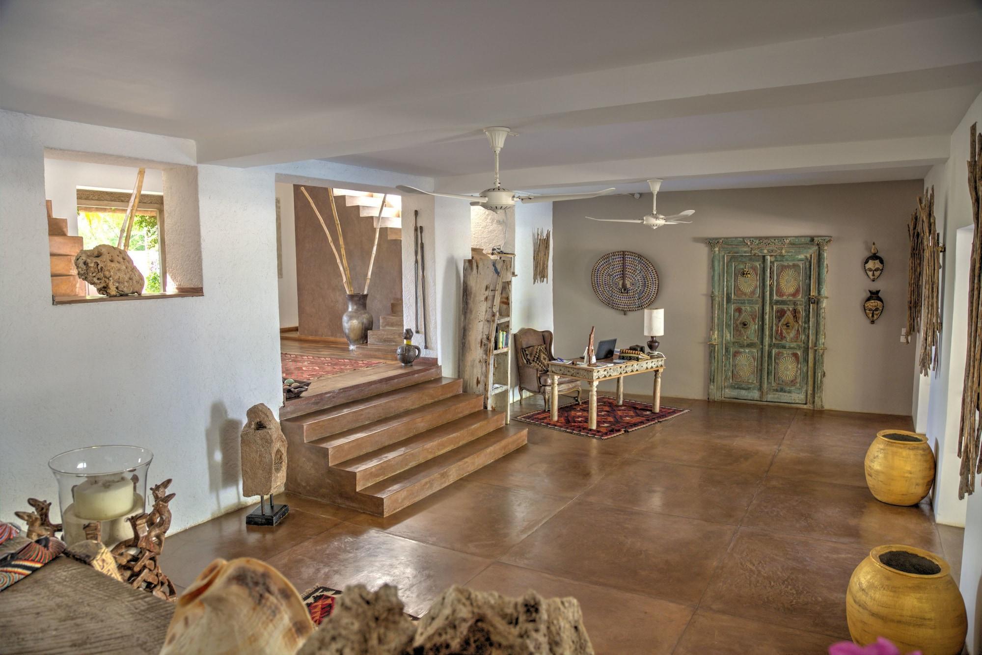 Uzuri Boutique Hotel 4*