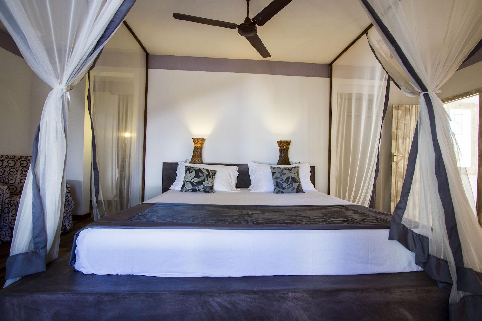 Uzuri Boutique Hotel 4*