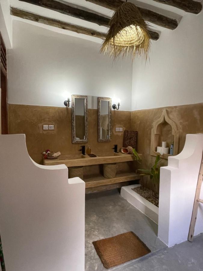 Olamanga Adults Only Guest house *