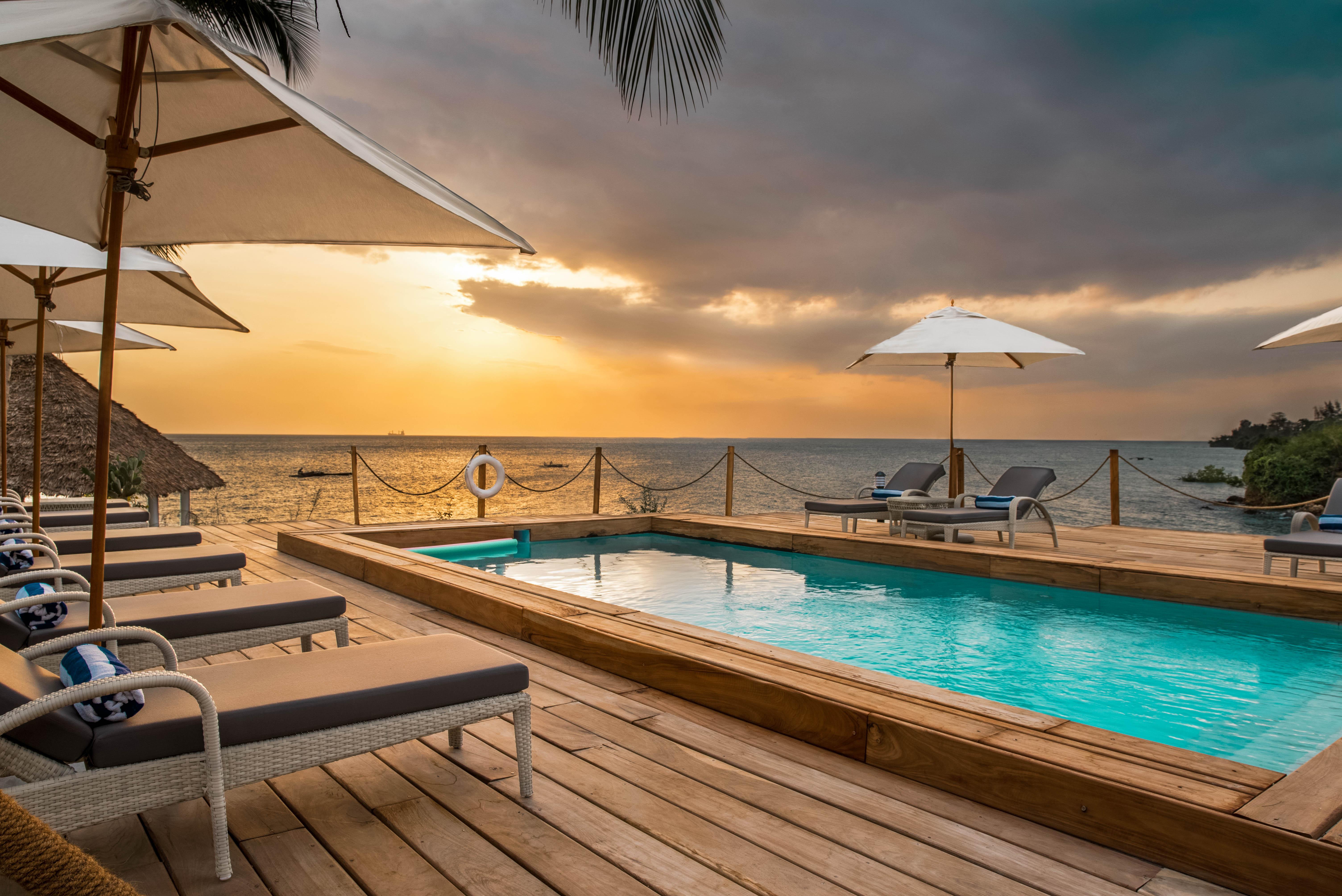 Hotel Chuini By Newmark 3*