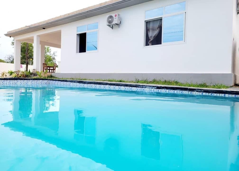 Bed & Breakfast Liam Kiwengwa Zanzibar 3*