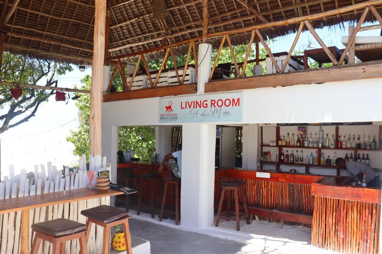 Lodge Red Monkey