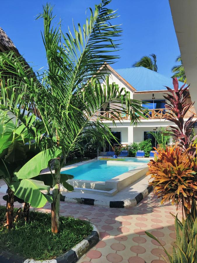 Hakuna Matata Boutique Hotel *