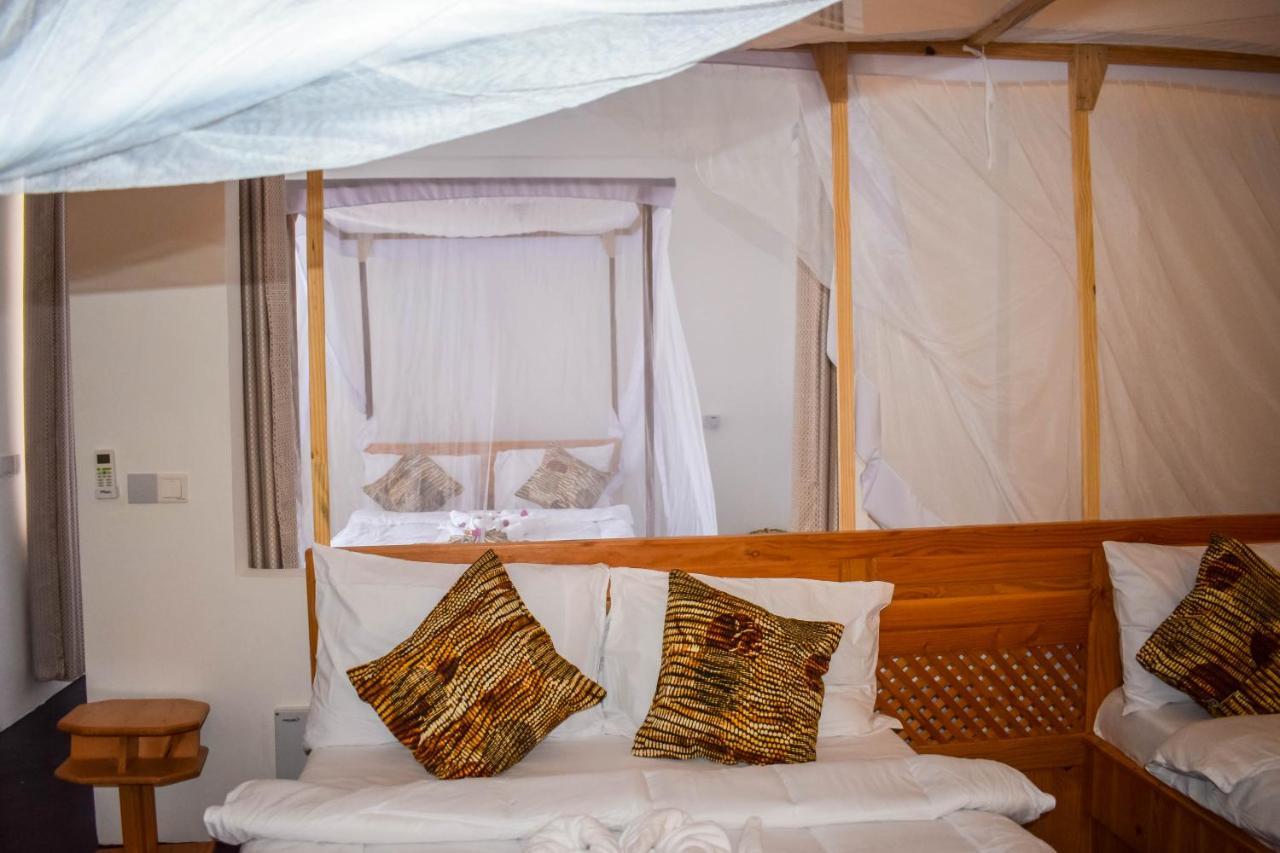 Uhuru House And Restaurant Apartment