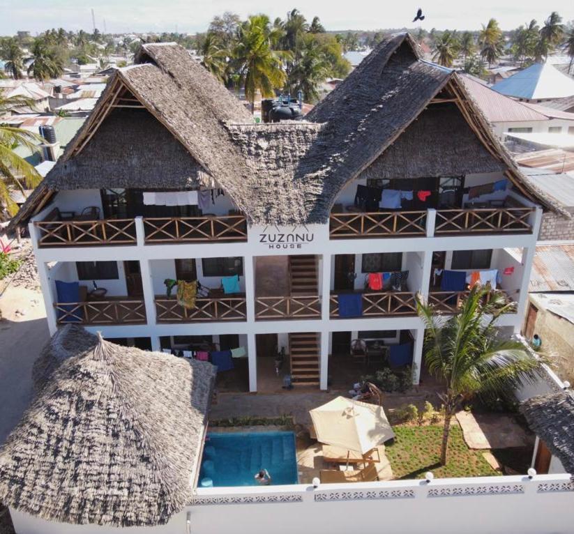 Zuzanu House *