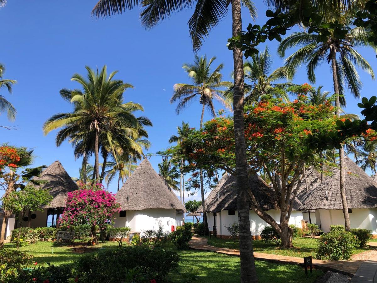 Sultan Sands Island & Spa Hotel 4*