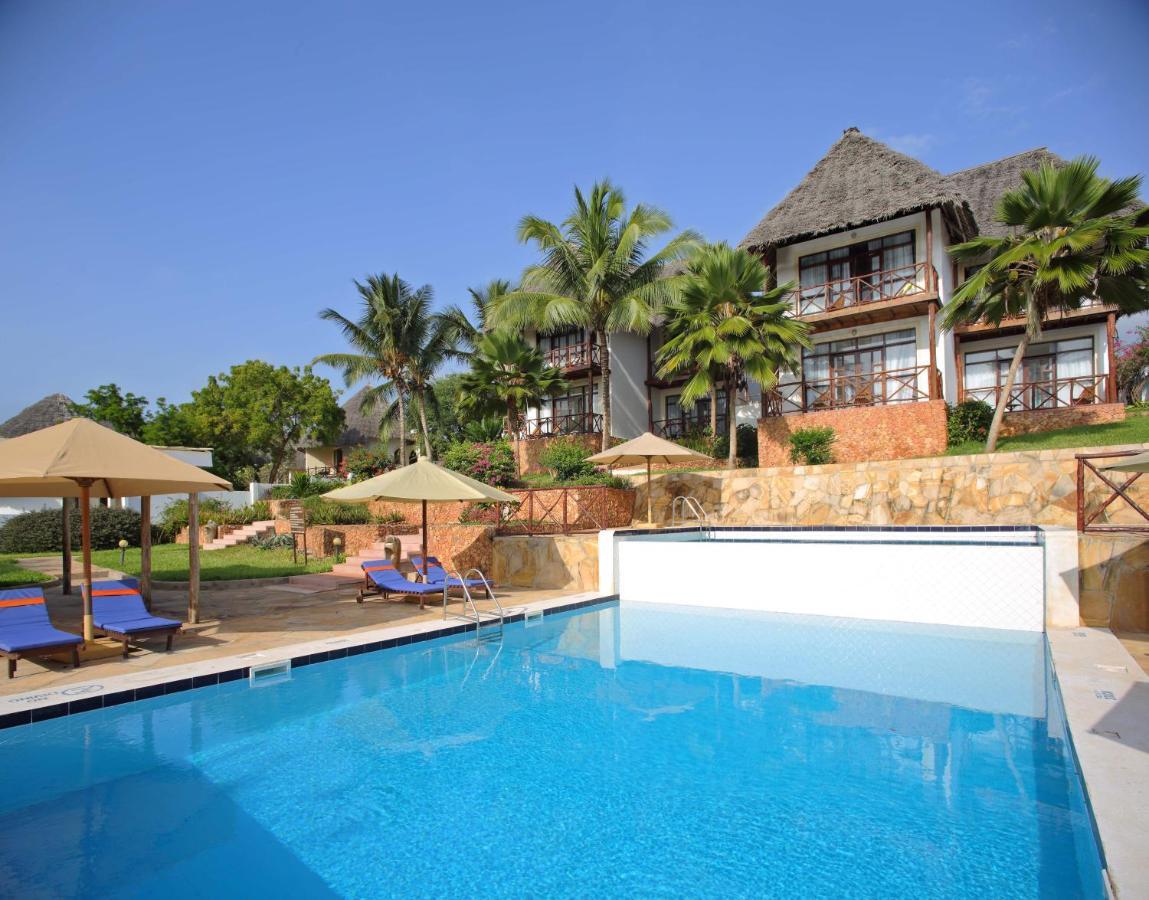 Sultan Sands Island & Spa Hotel